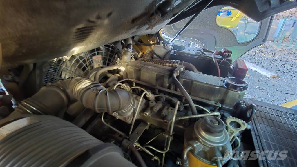CAT DP 25 N Camiones diesel