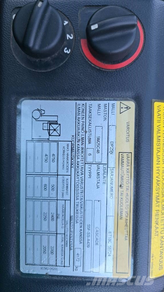 CAT DP 25 N Camiones diesel