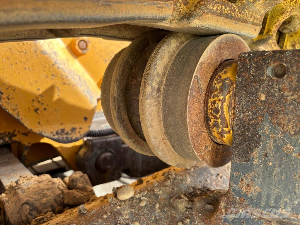 Liebherr PR 726 LGP Buldožerji goseničarji