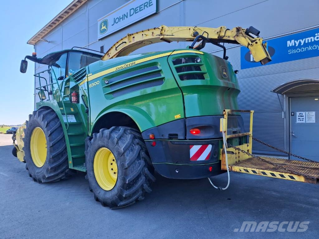 John Deere 8300 Zelfrijdende veldhakselaars