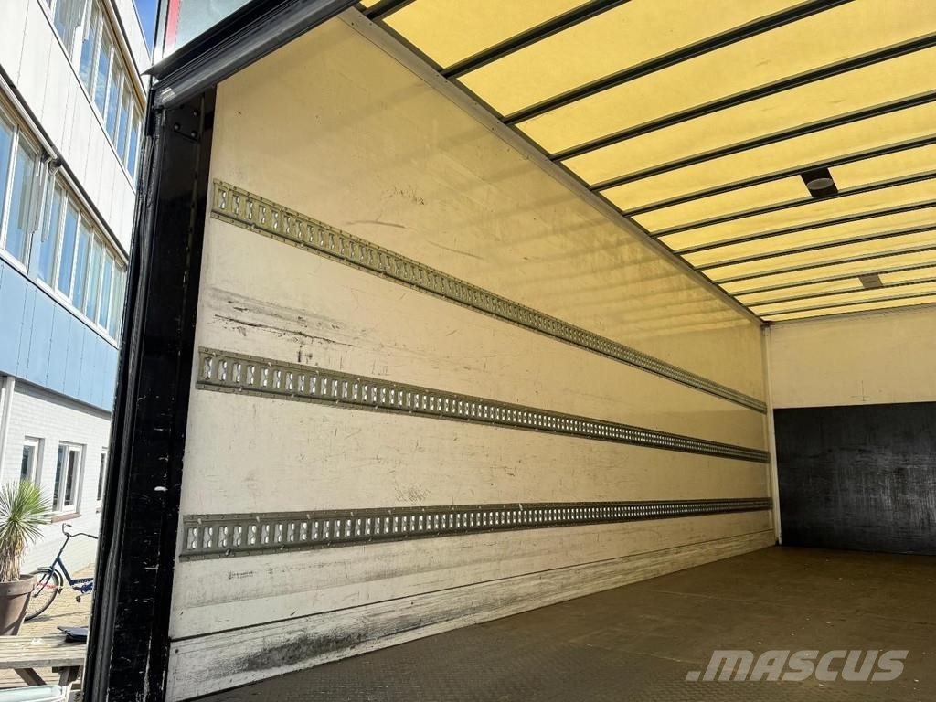 DAF LF 230 4X2 EURO 6 + DHOLLANDIA LIFT 1500KG 厢式货车