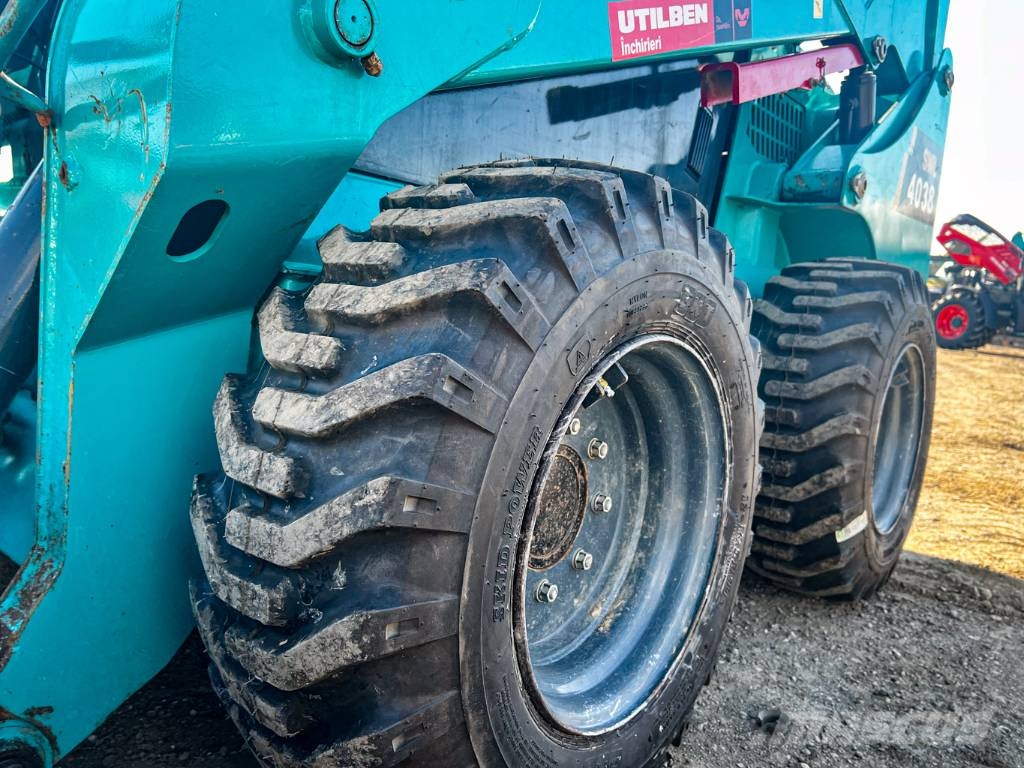 Sunward SWL 4038 لوادر انزلاقية التوجيه