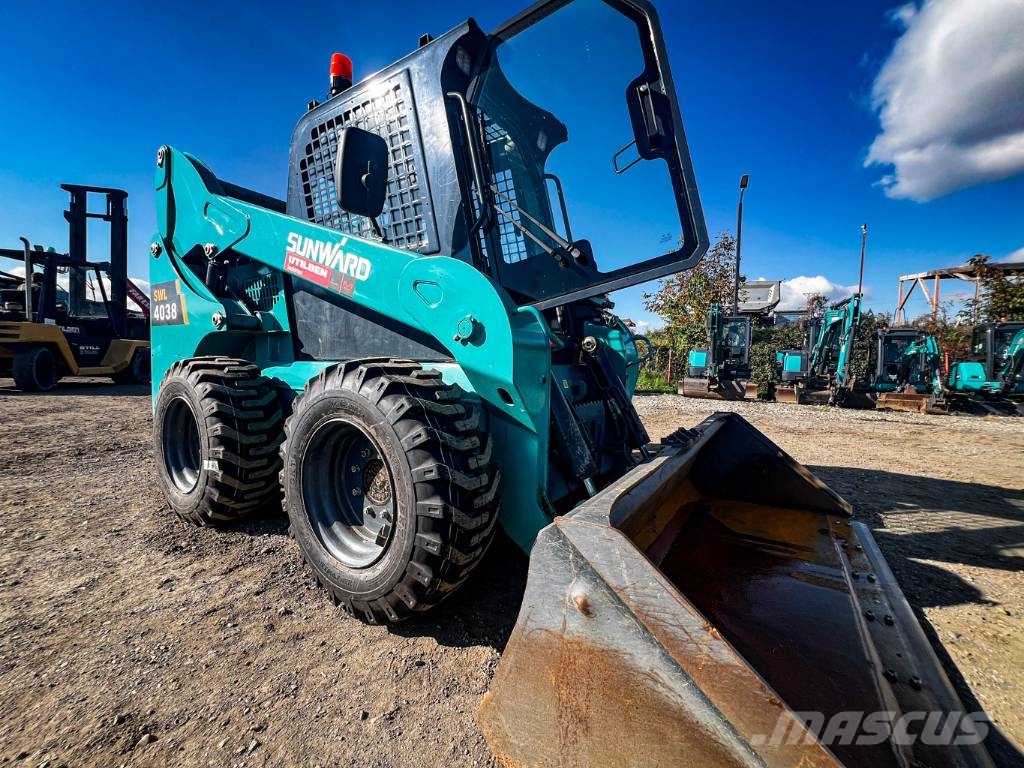 Sunward SWL 4038 لوادر انزلاقية التوجيه