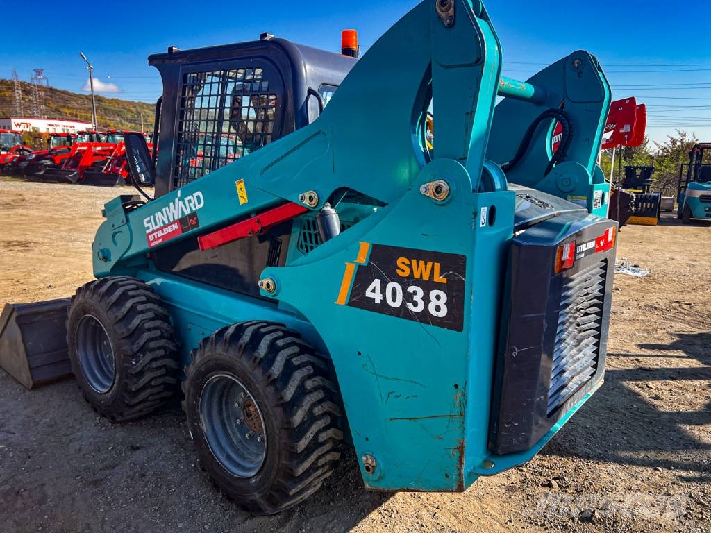 Sunward SWL 4038 لوادر انزلاقية التوجيه
