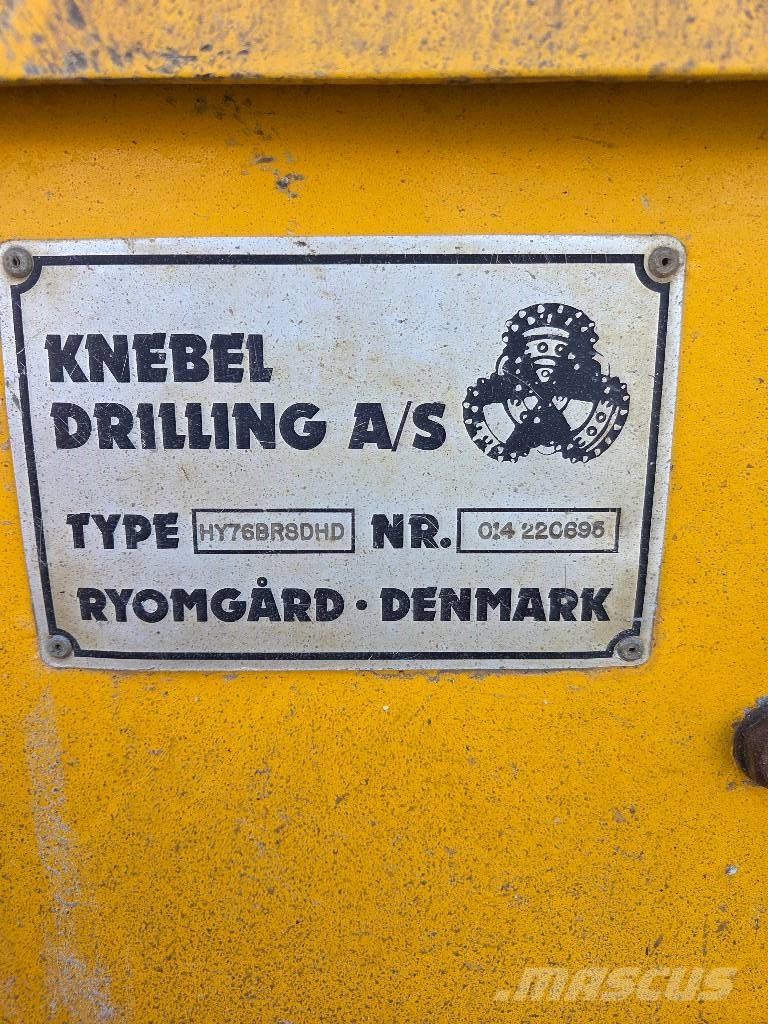 Mercedes-Benz 2631 KNEBEL HY-76-BRS-DHD 井戸掘削機