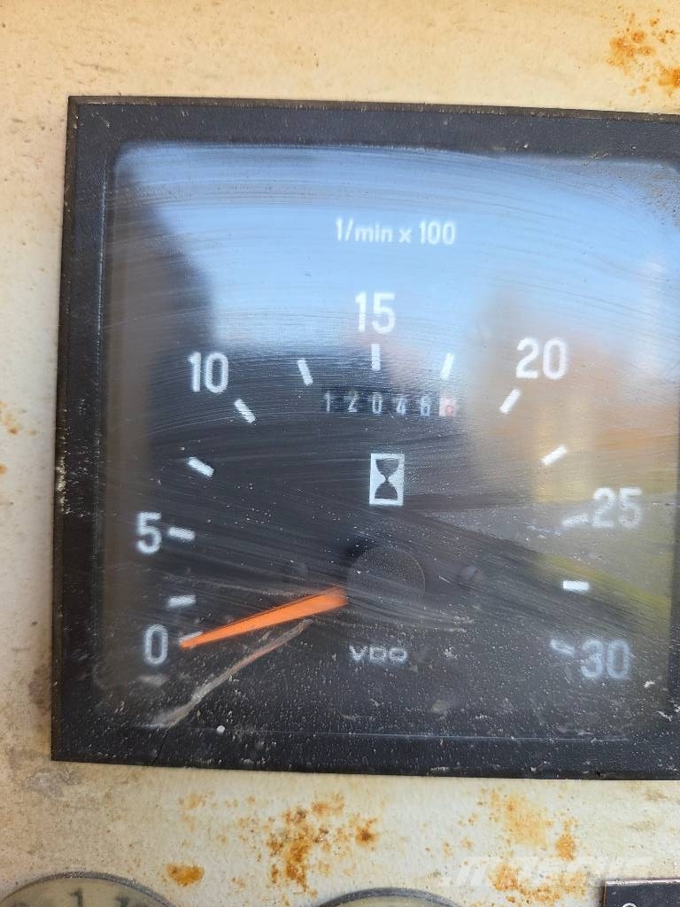 Mercedes-Benz 2631 KNEBEL HY-76-BRS-DHD 井戸掘削機
