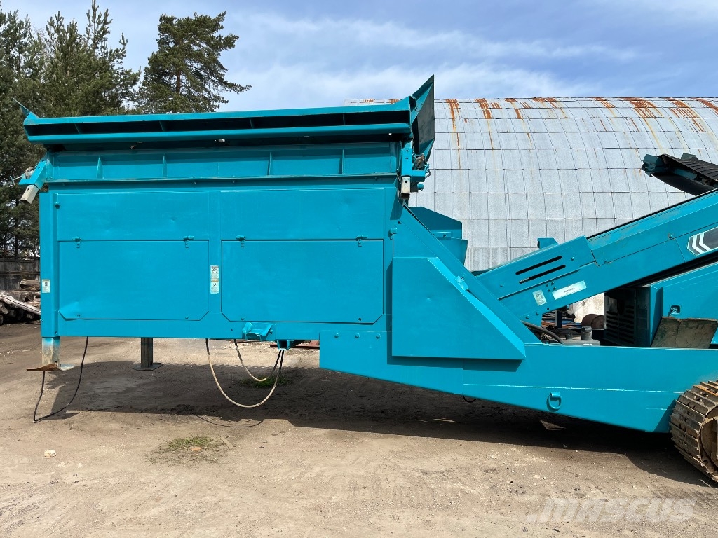 PowerScreen portable screener-washer Chieftain 2100, Finemaster 120, T5032 Mobile screeners