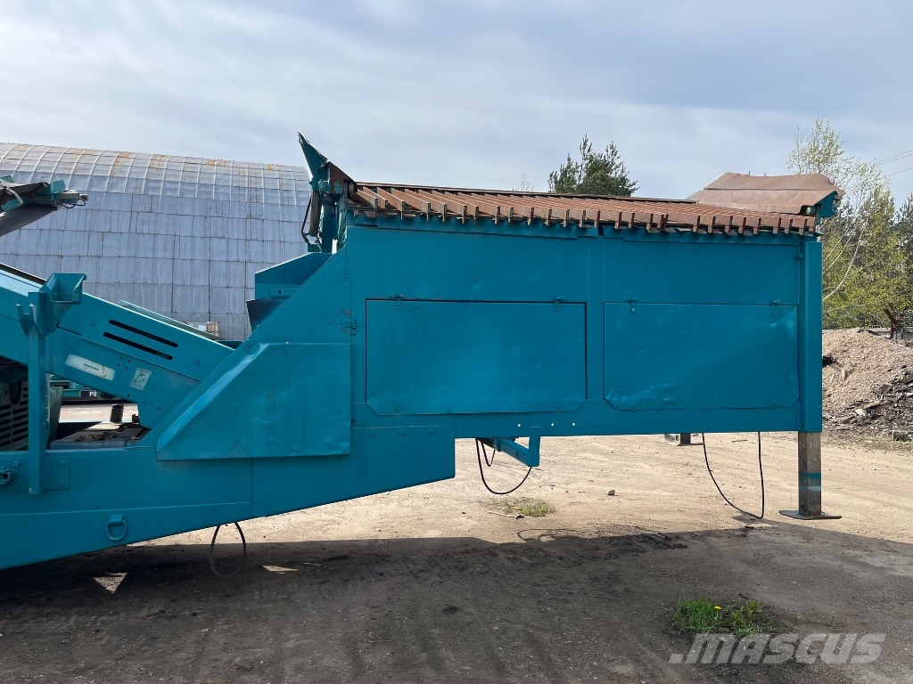 PowerScreen portable screener-washer Chieftain 2100, Finemaster 120, T5032 Mobile screeners