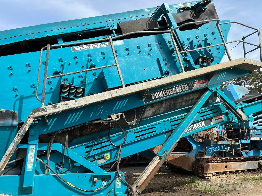 PowerScreen portable screener-washer Chieftain 2100, Finemaster 120, T5032 Mobile screeners