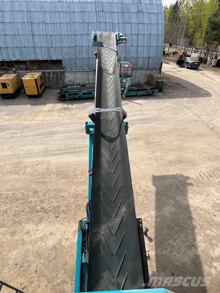 PowerScreen portable screener-washer Chieftain 2100, Finemaster 120, T5032 Mobile screeners