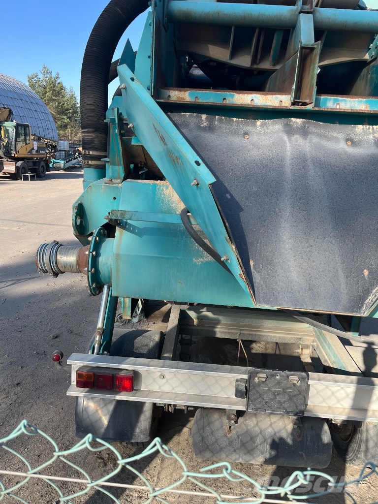 PowerScreen portable screener-washer Chieftain 2100, Finemaster 120, T5032 Mobile screeners