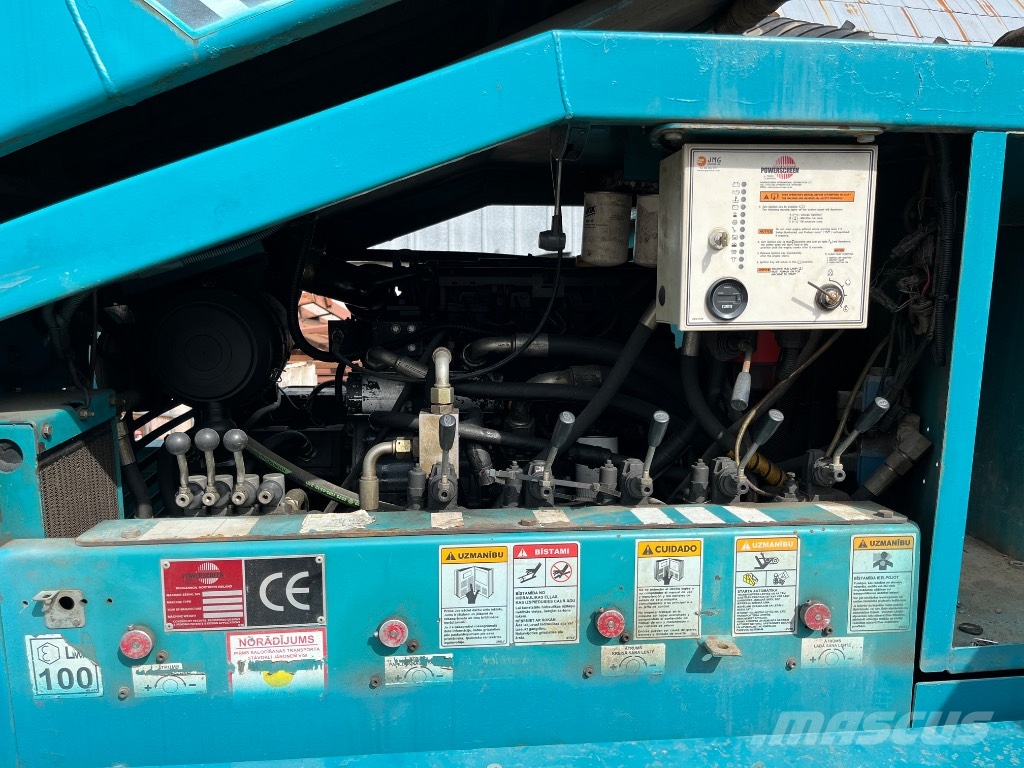 PowerScreen portable screener-washer Chieftain 2100, Finemaster 120, T5032 Mobile screeners