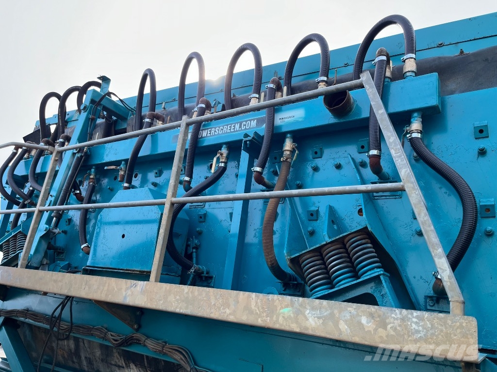 PowerScreen portable screener-washer Chieftain 2100, Finemaster 120, T5032 Mobile screeners