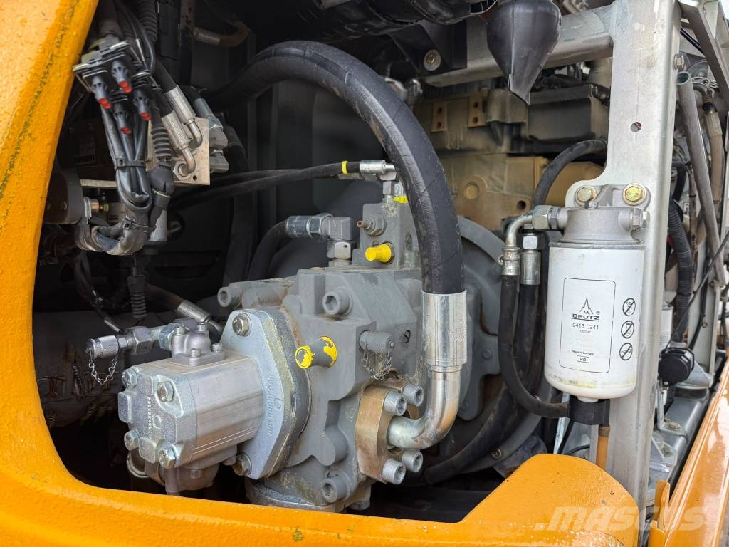 Liebherr R 914 Excavadoras de cadenas