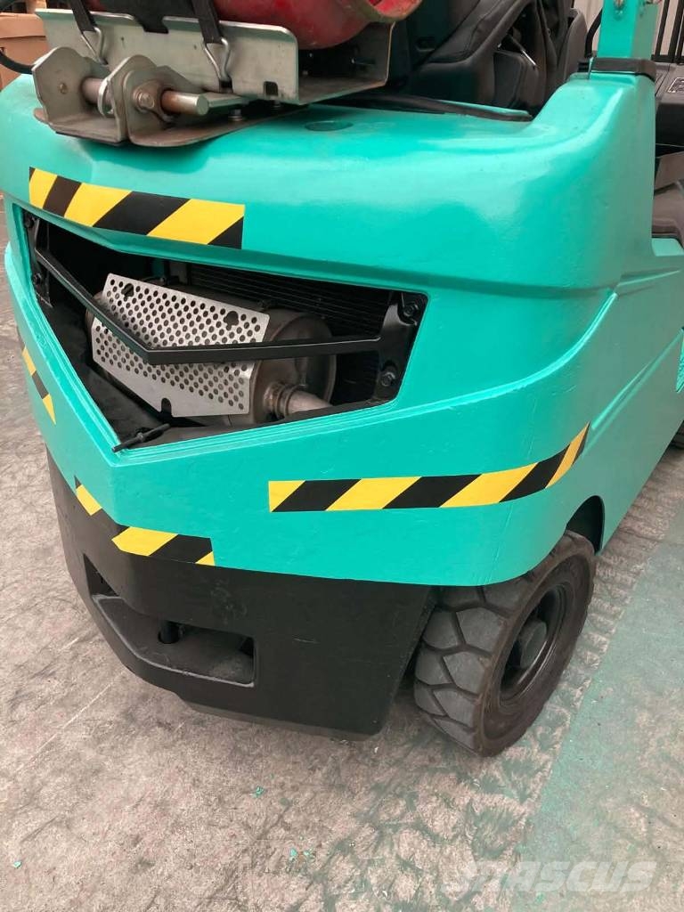 Mitsubishi DFG 15 NT Газові навантажувачі
