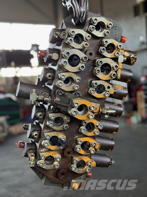 Liebherr A 900 B USED HYDRAULIC PARTS COMPLET Hydraulics