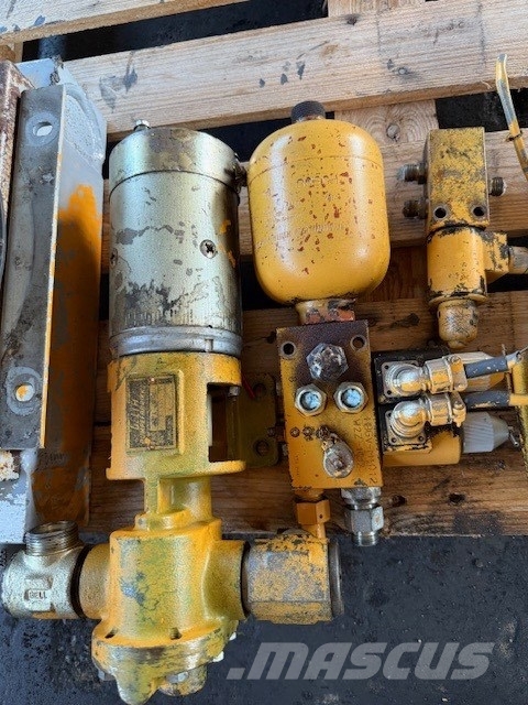 Liebherr A 900 B USED HYDRAULIC PARTS COMPLET Hydraulics