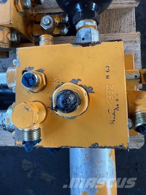 Liebherr A 900 B USED HYDRAULIC PARTS COMPLET Hydraulics