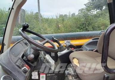 JCB 540-140 Teleskopski viličarji