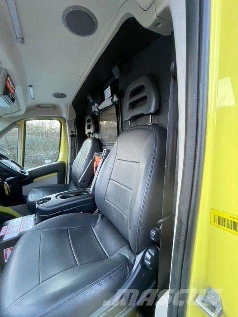 Fiat Ducato A&E Fiat Ducato A&E Vehicle with Stryker Pr Ambulancias