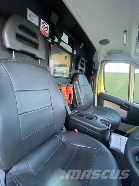 Fiat Ducato A&E Fiat Ducato A&E Vehicle with Stryker Pr Ambulancias