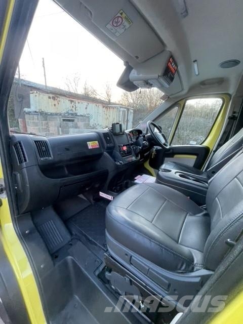 Fiat Ducato A&E Fiat Ducato A&E Vehicle with Stryker Pr Ambulancias