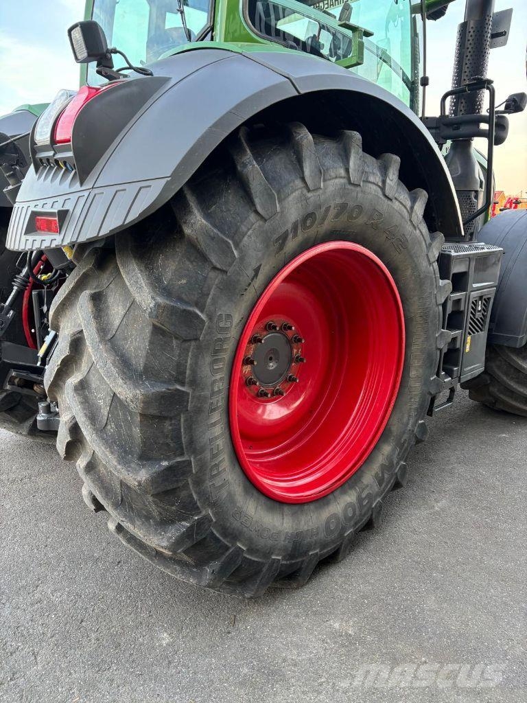Fendt 824 VARIO PROFI + Трактори