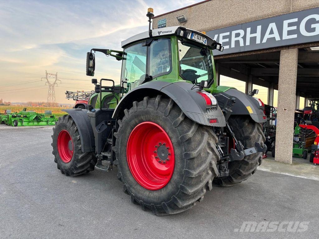Fendt 824 VARIO PROFI + Traktori