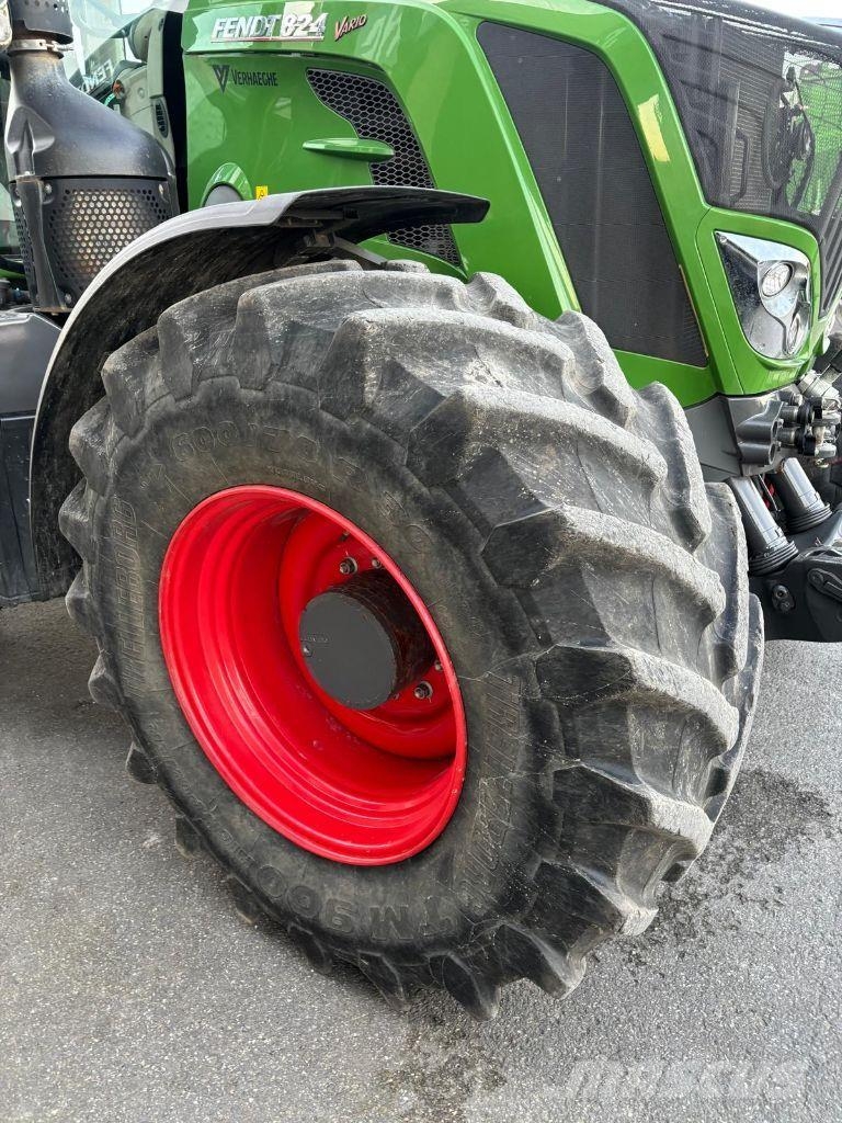 Fendt 824 VARIO PROFI + Tratores
