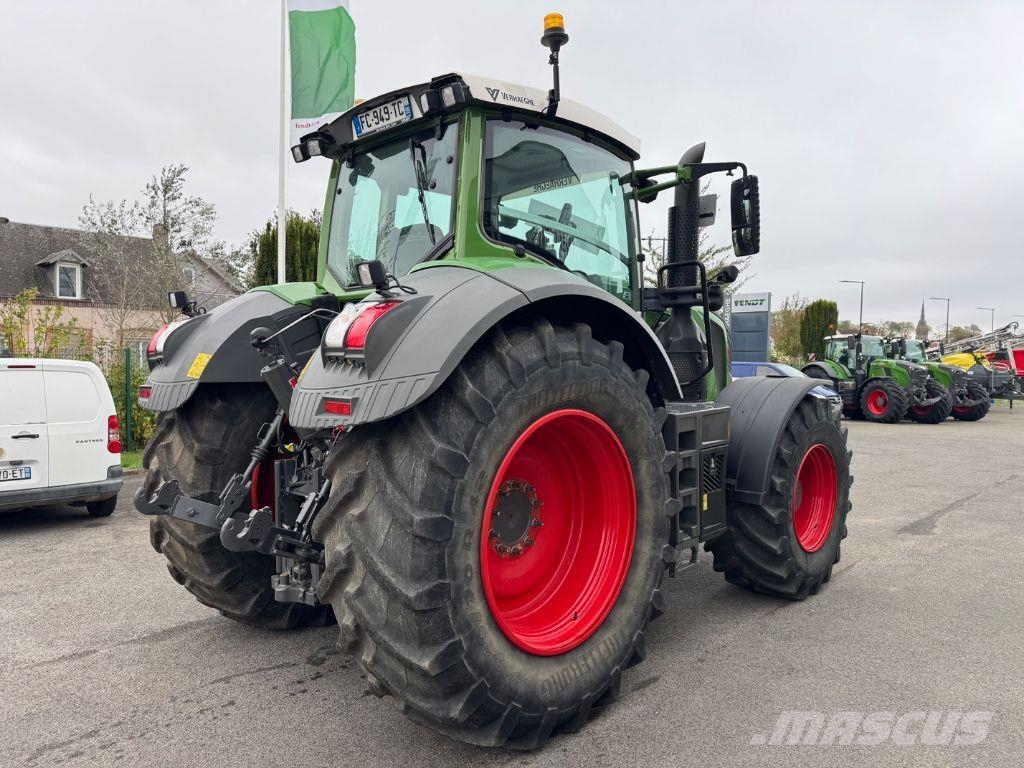 Fendt 824 VARIO PROFI + Tractoren
