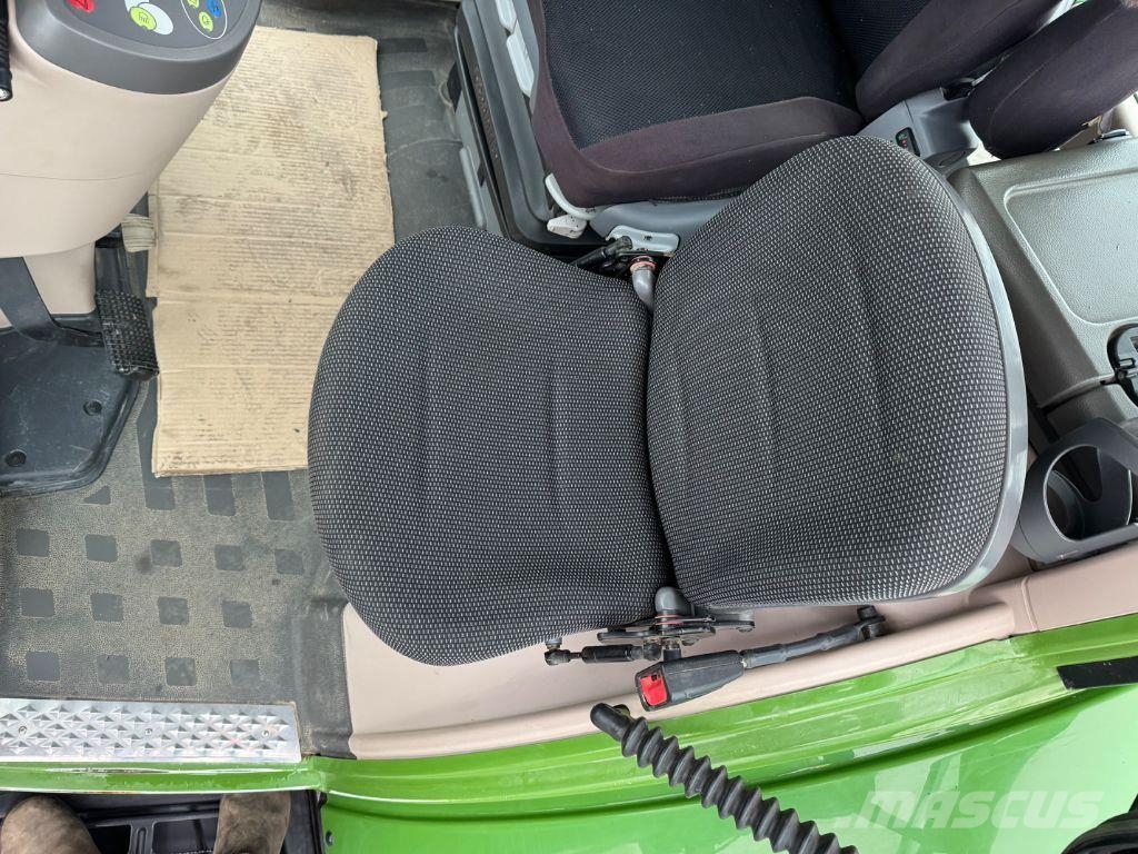 Fendt 824 VARIO PROFI + Tractoren