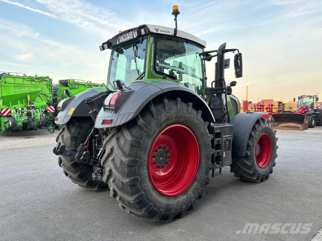 Fendt 824 VARIO PROFI + Трактори