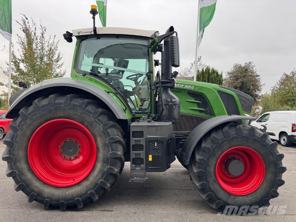 Fendt 824 VARIO PROFI + Tractoren