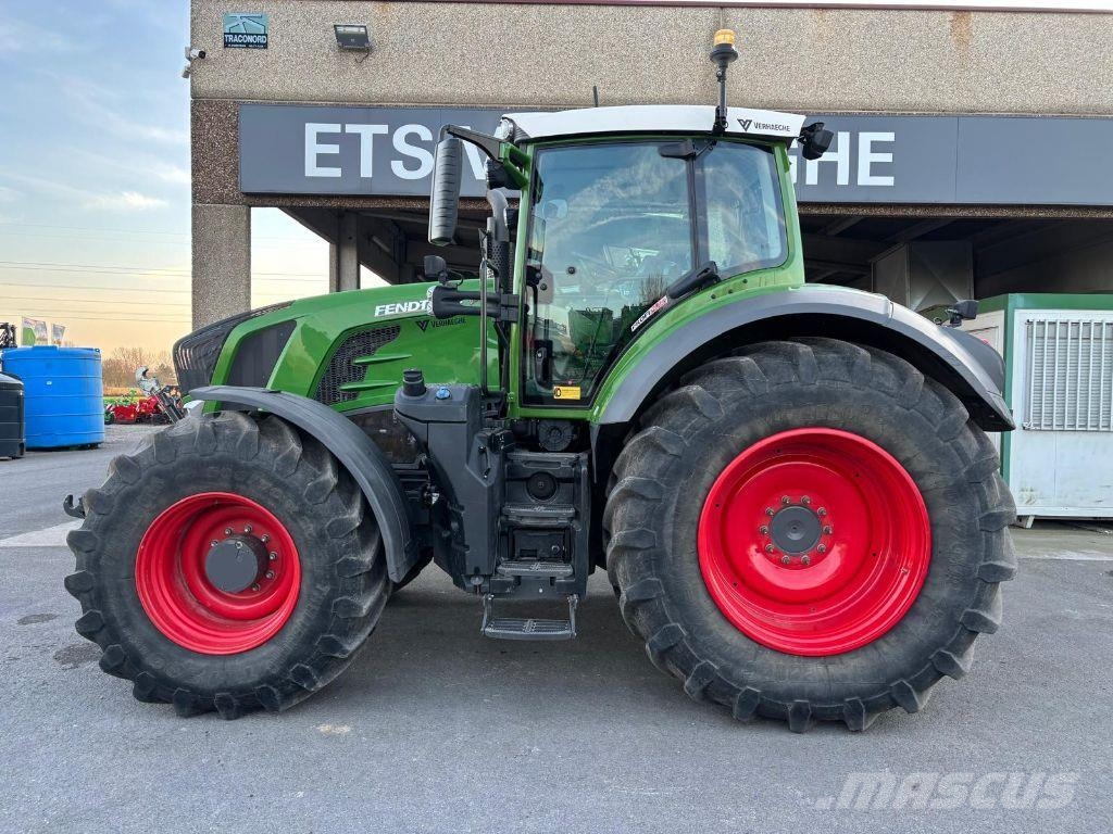 Fendt 824 VARIO PROFI + Tratores