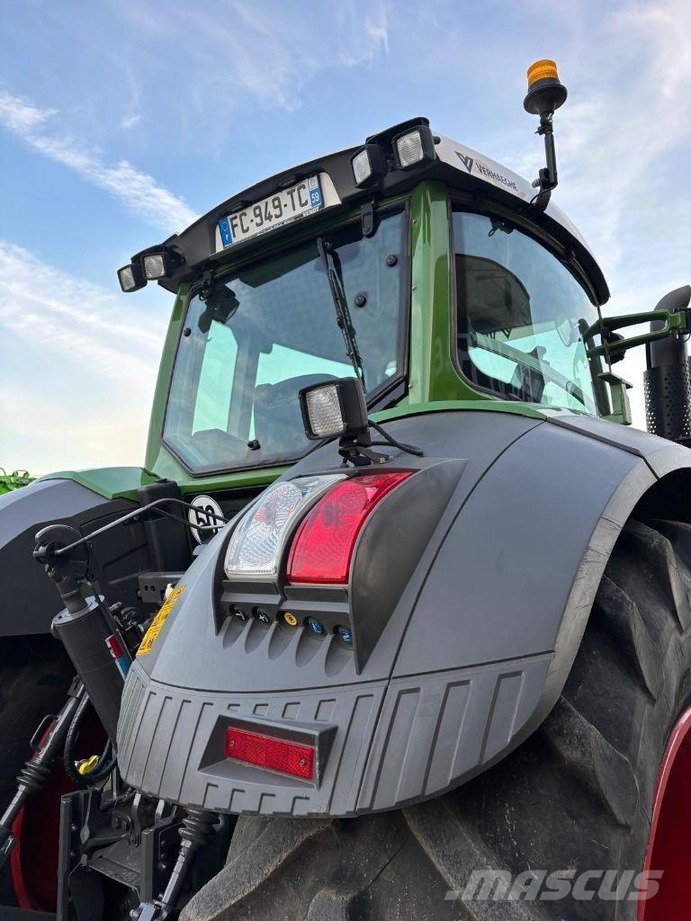 Fendt 824 VARIO PROFI + Tractoren