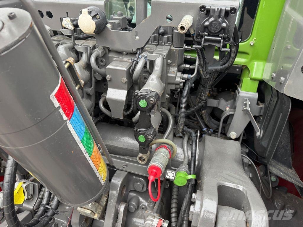 Fendt 824 VARIO PROFI + Трактори