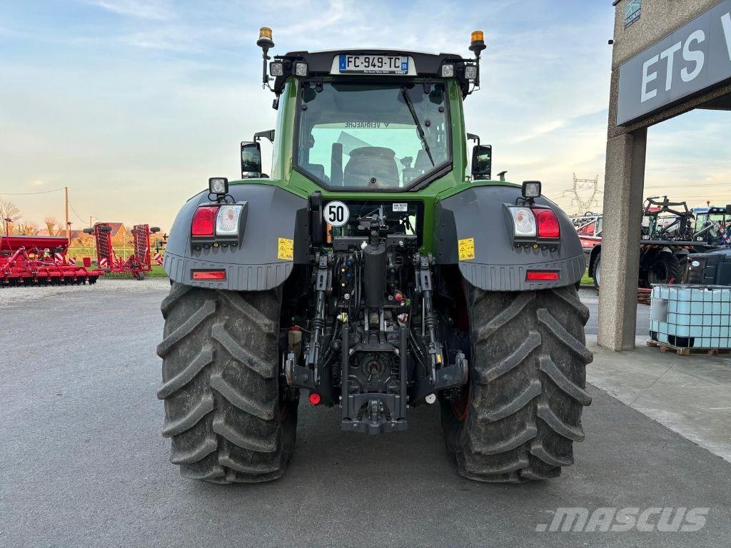 Fendt 824 VARIO PROFI + Tractoren
