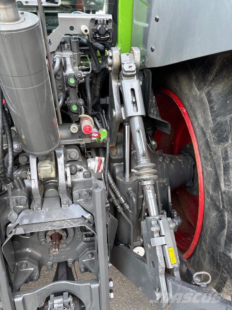 Fendt 824 VARIO PROFI + Tractoren