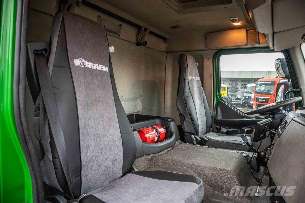Volvo FE 300 Camiones con caja de remolque