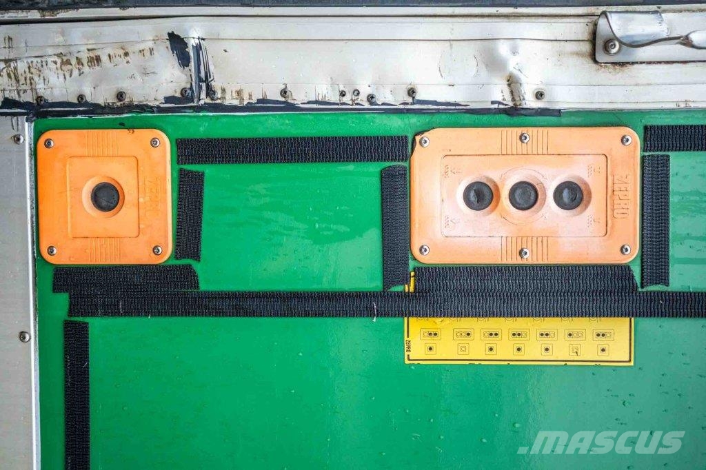 Volvo FE 300 Camiones con caja de remolque