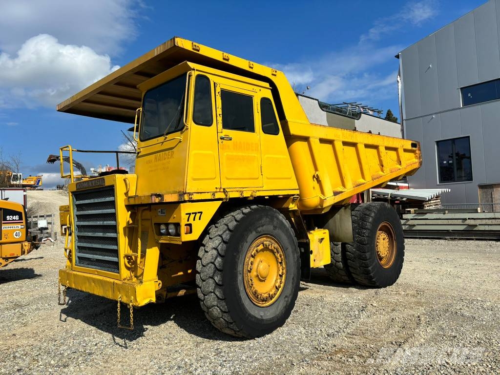 Komatsu HD 325-5 شاحنات المخلفات الصلبة