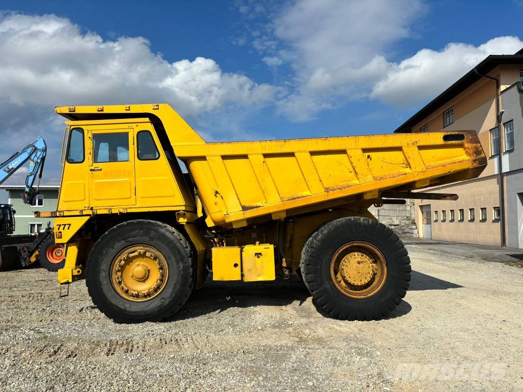 Komatsu HD 325-5 شاحنات المخلفات الصلبة