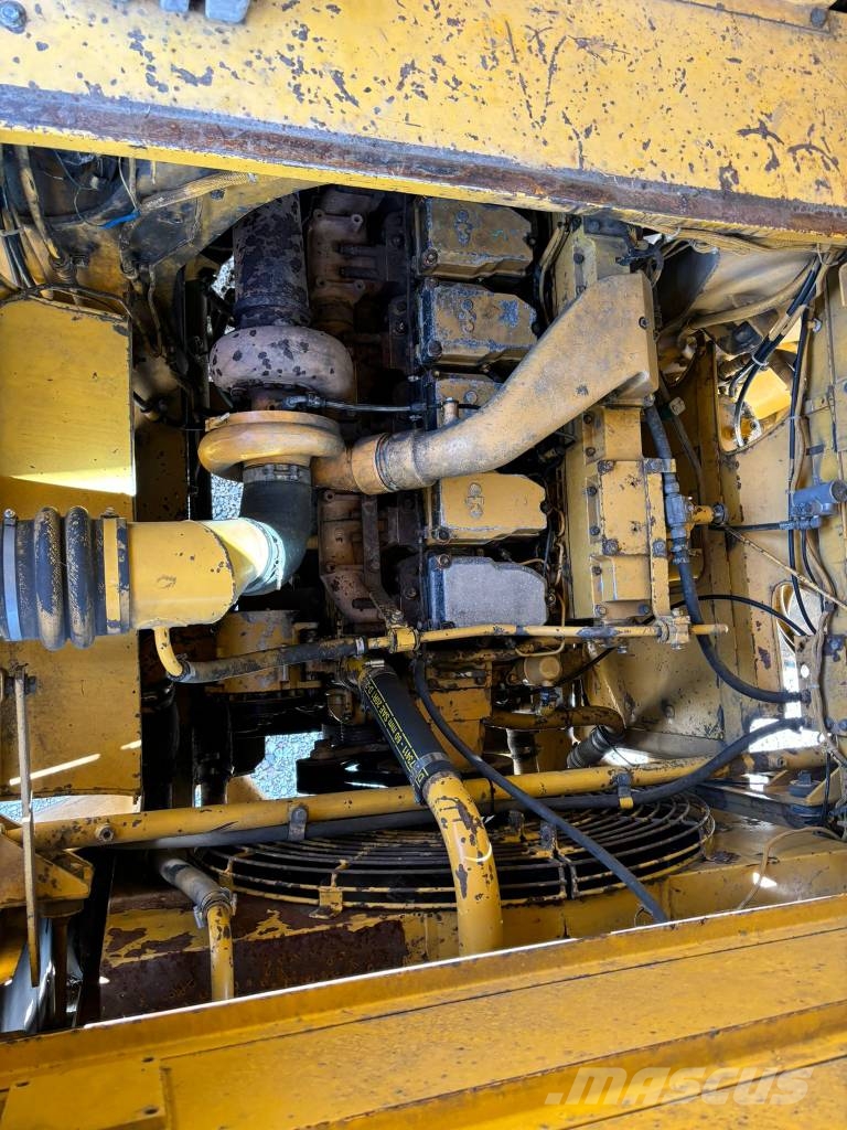 Komatsu HD 325-5 شاحنات المخلفات الصلبة