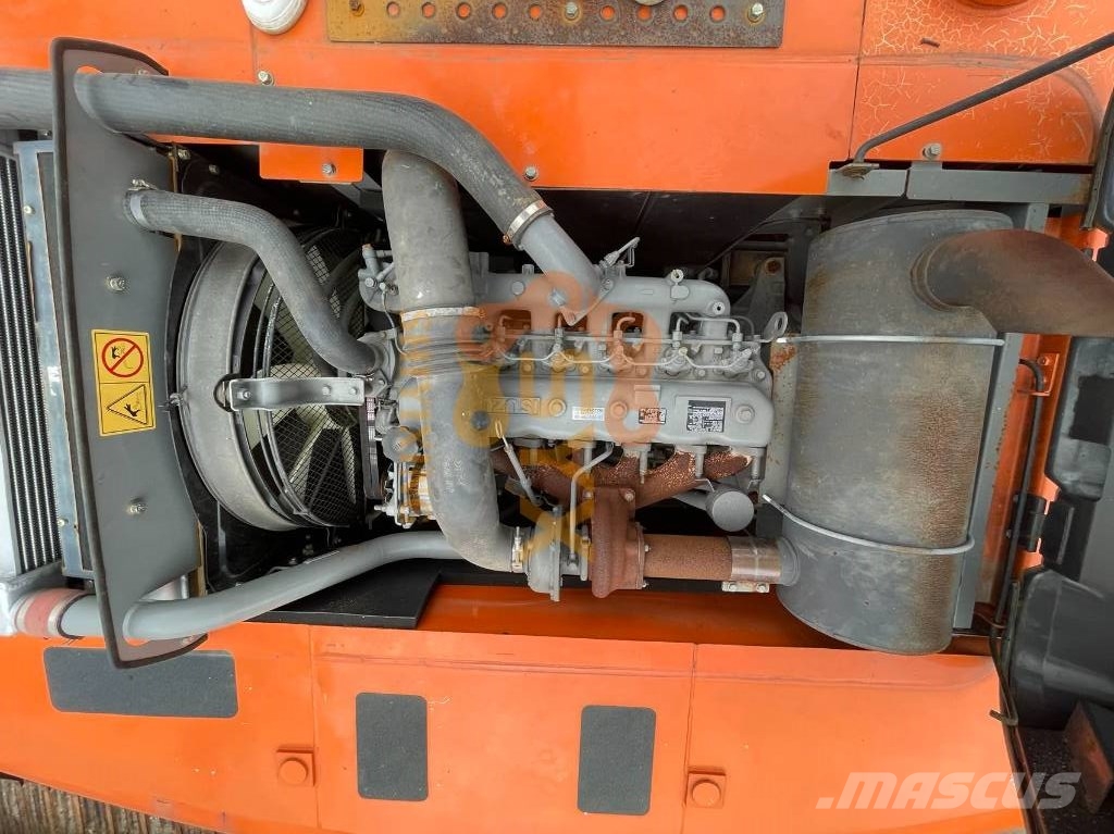 Hitachi ZX 240 대형 굴삭기 29톤 이상