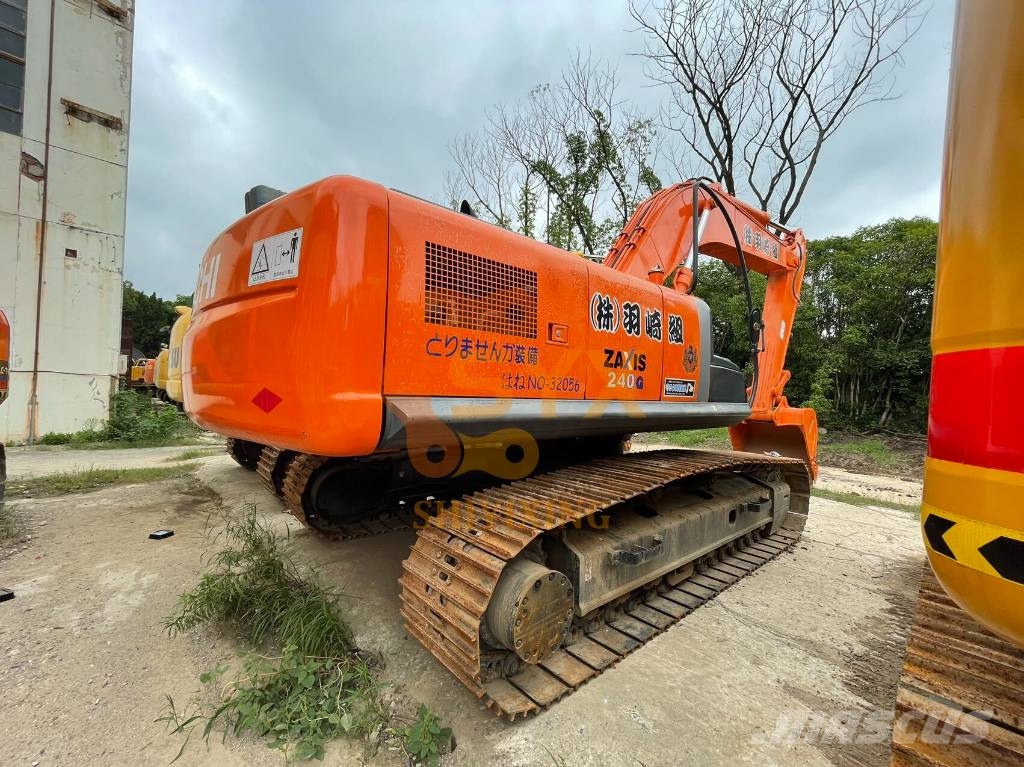 Hitachi ZX 240 대형 굴삭기 29톤 이상