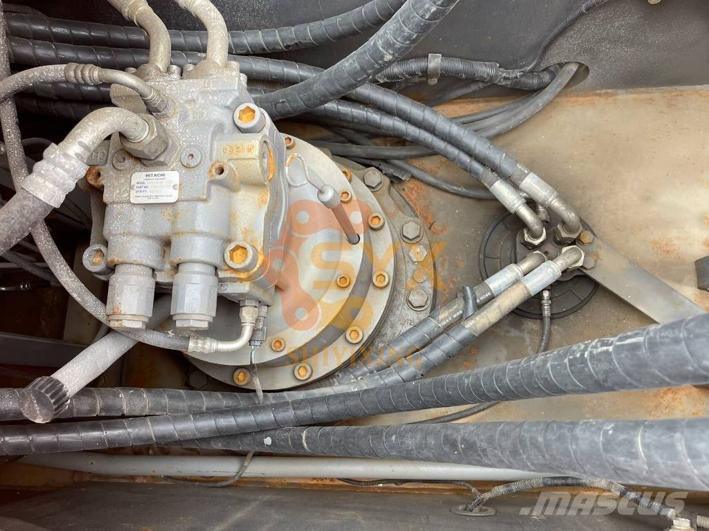 Hitachi ZX 240 대형 굴삭기 29톤 이상