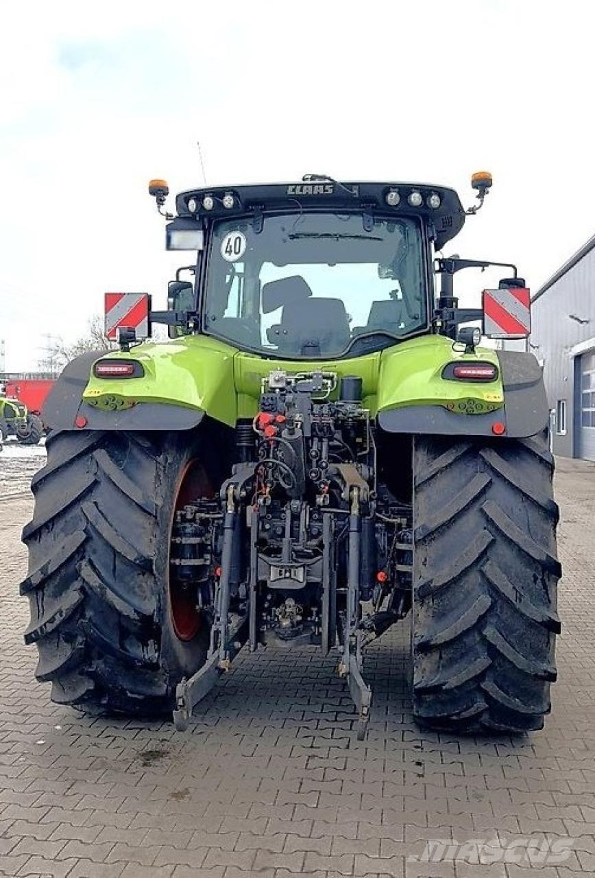 CLAAS Axion 870 CMATIC Traktory