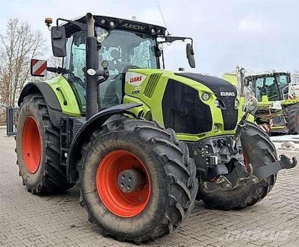 CLAAS Axion 870 CMATIC Traktory