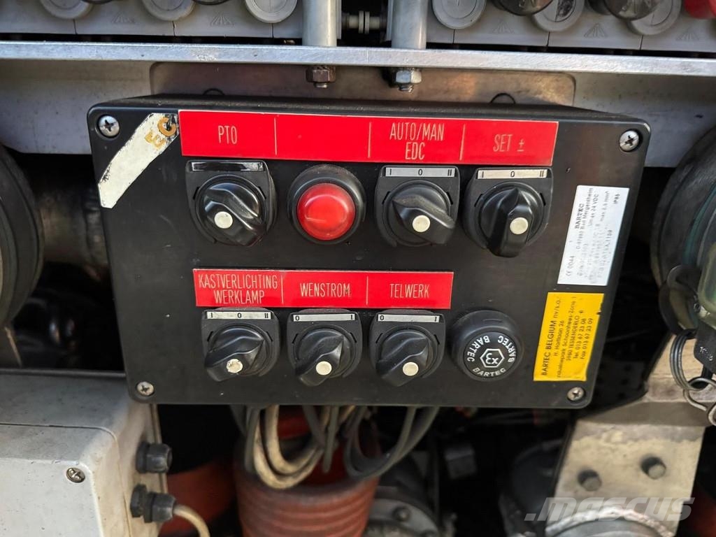 Scania G400 8X4 EURO 5 + 29.500 LITER TANK + 4 COMPARTIME Kamioni cisterne