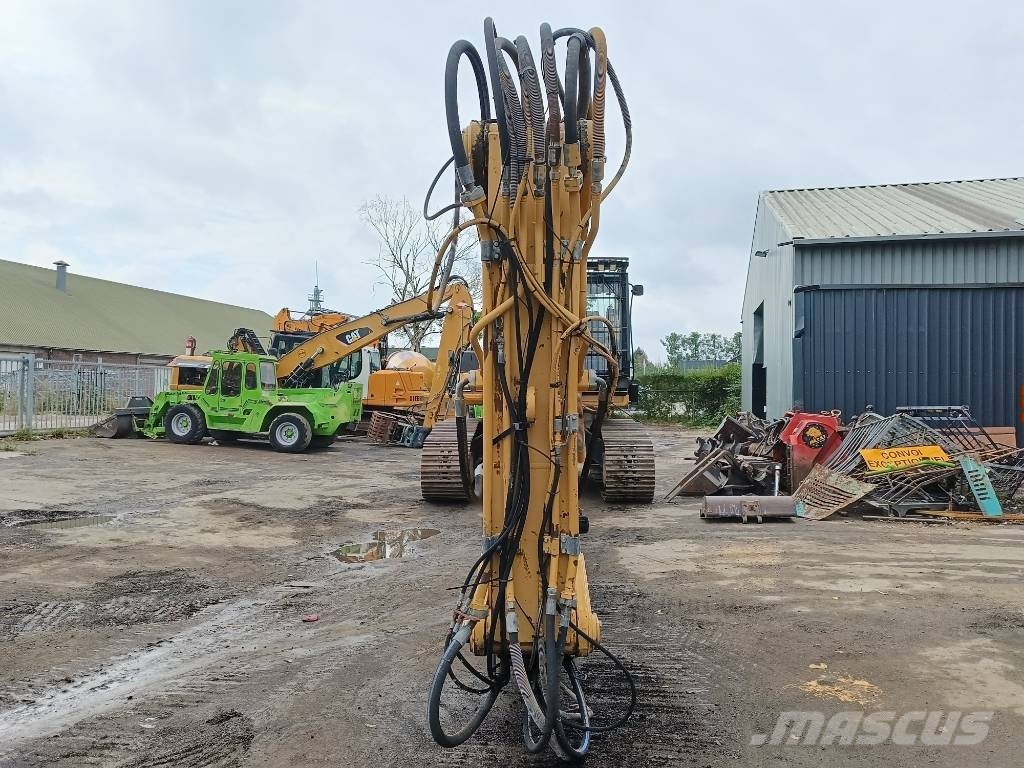 CAT 330 B L demolition excavator UHD high reach 22 m Excavadoras de demolición